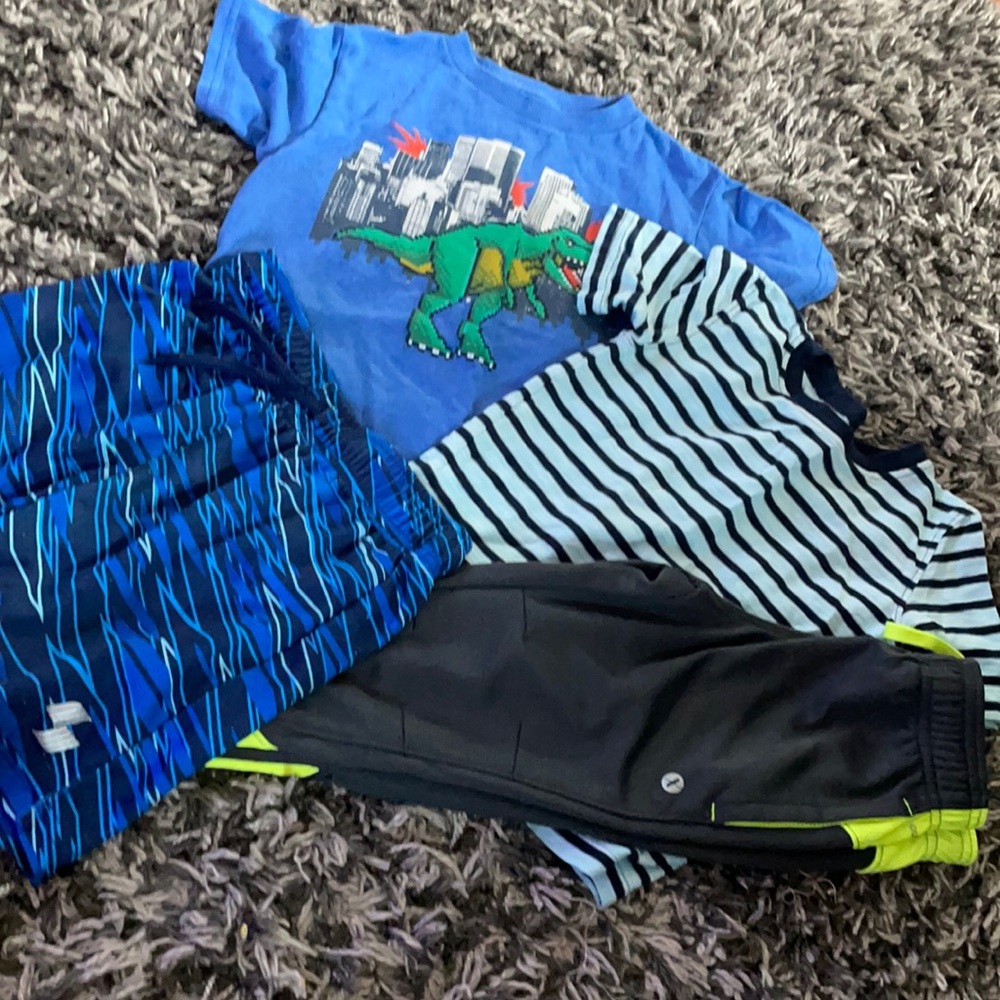 Boys bundle size 4